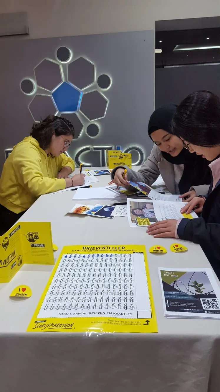 news-speak-right-now-ook-brussel-zet-zich-in-22